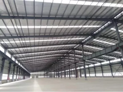 景不美不俗观小品施工现场：一块锈板景墙背后的五次返工